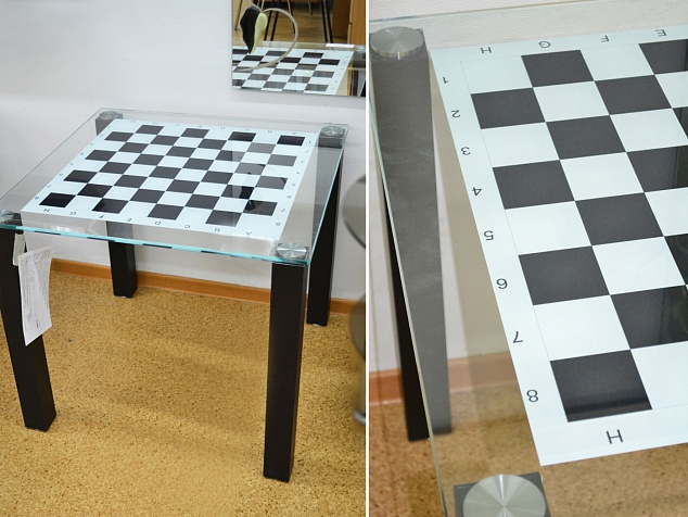 Декоративный шахматный столик